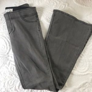 woman’s jeggings